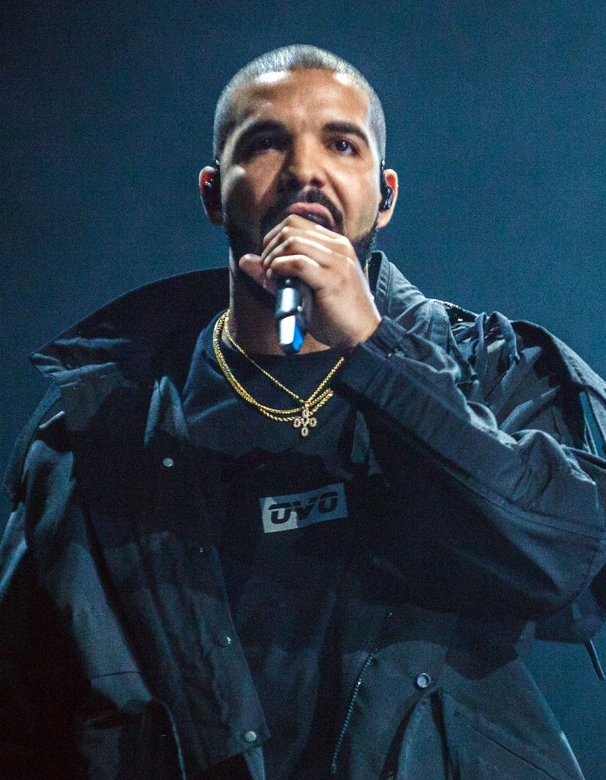 Drake performing in July 2016
