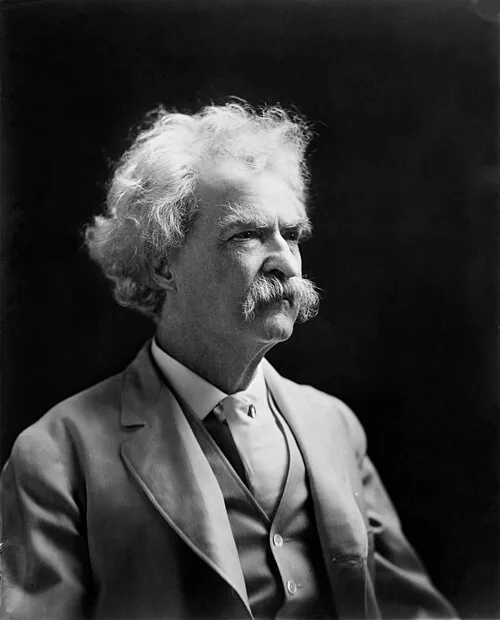 Mark Twain, photographed in 1907