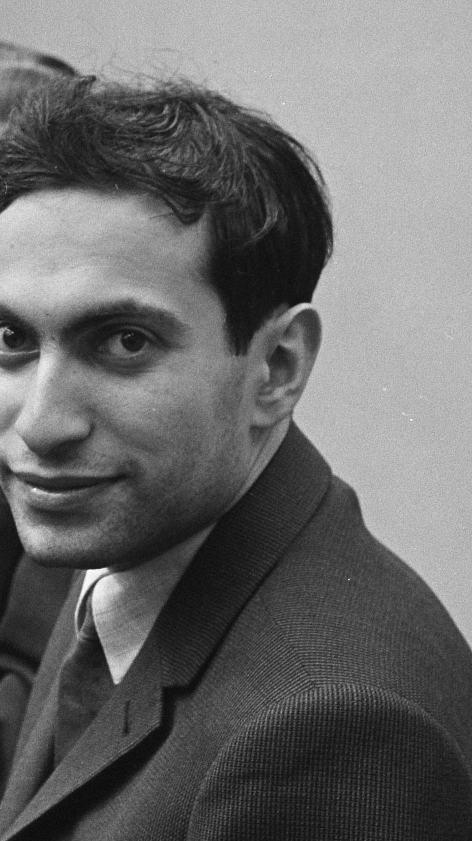 Mikhail Tal with the Soviet chess delegation at Schiphol Airport, April 1962