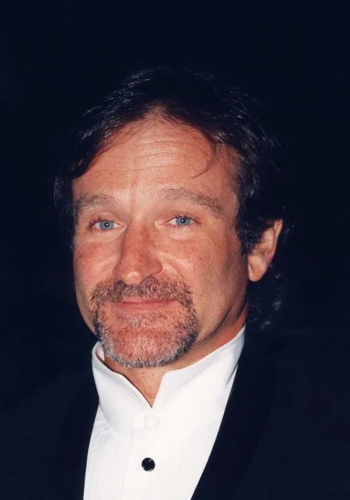 Robin Williams in a black dinner jacket and white shirt in Washington, D.C., in 1996